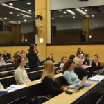 Photo de la conférence "Quelles réponses face à l’échec scolaire ?" du 9 février 2017 organisée par VersLeHaut