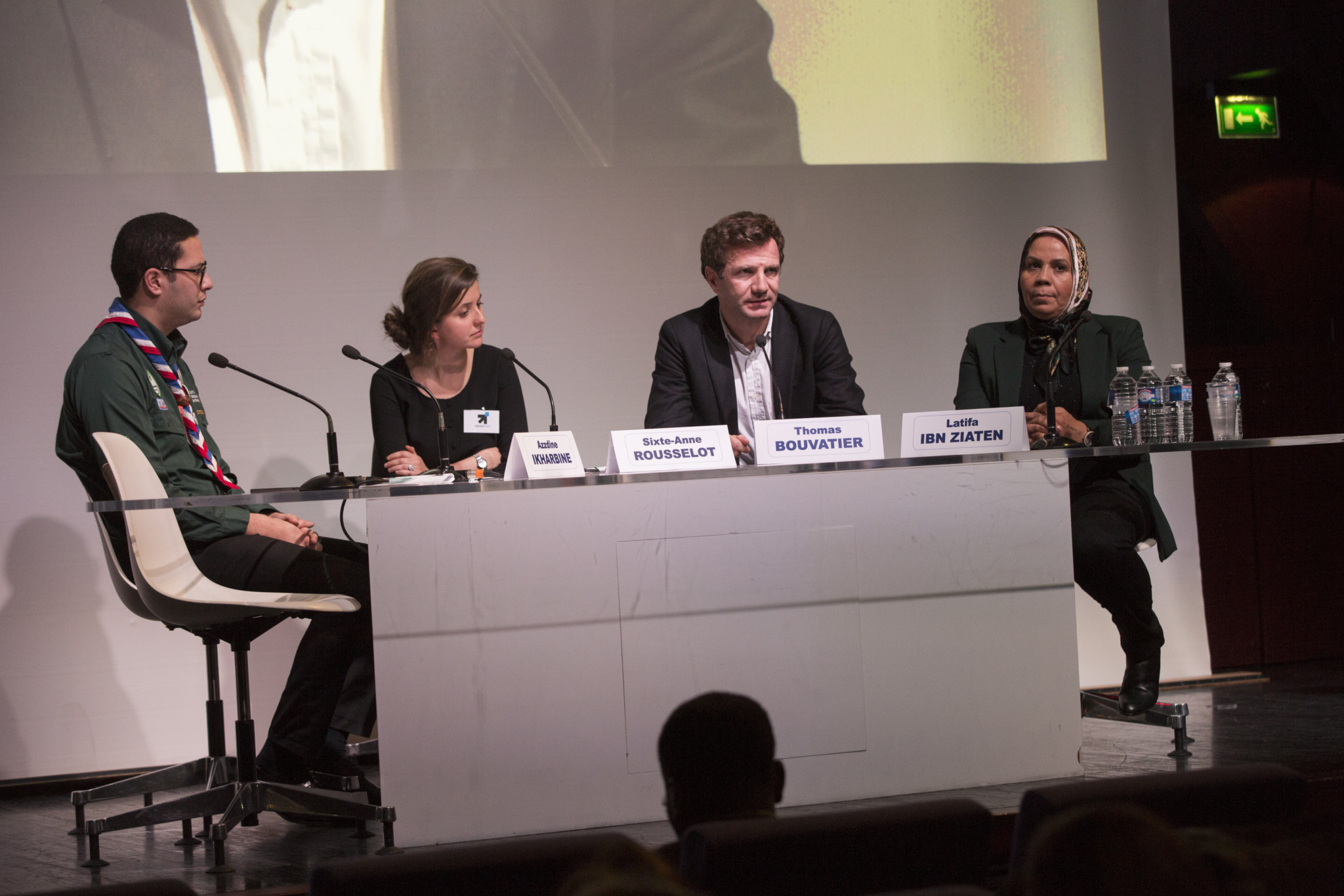 Retour en photos sur l’événement “Les jeunes face à la tentation de la “radicalisation” : que faire ?” 4 4321 023