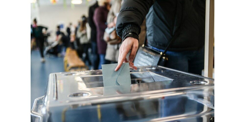 Une jeunesse abstentionniste entre désaffiliation et engagement 1 Urne