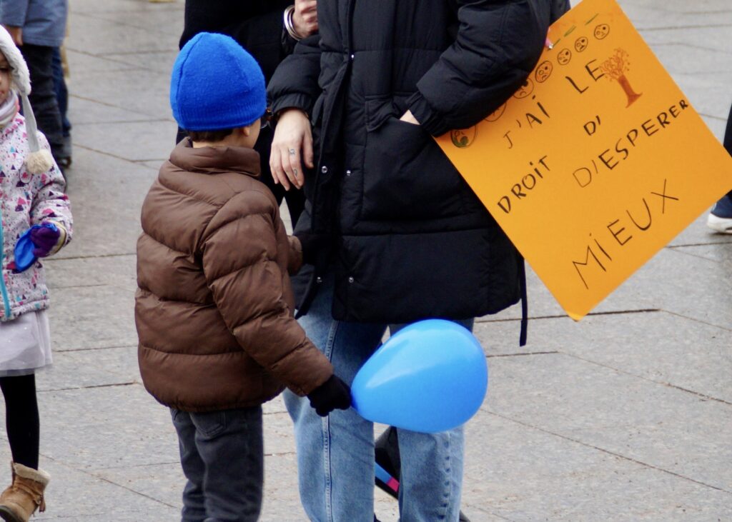 PISA 2025 : pour relever le niveau, investissons la relation éducative ! 1 En manif ©Alexanne Bardet